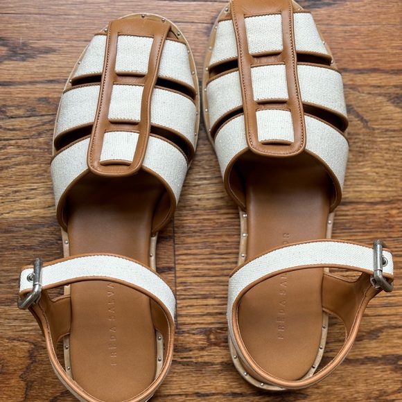 Freda Salvador Sera Fisherman Sandal in Ivory Canvas. Size 8.5 - Picture 5 of 8